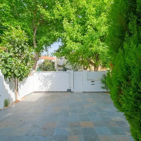Elegant Guest With Hot Tub Full Shared Lisboa